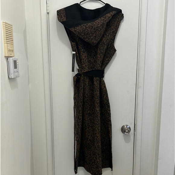 BCBGMAXAZRIA Leopard Print Hooded Dress - Picture 6 of 6